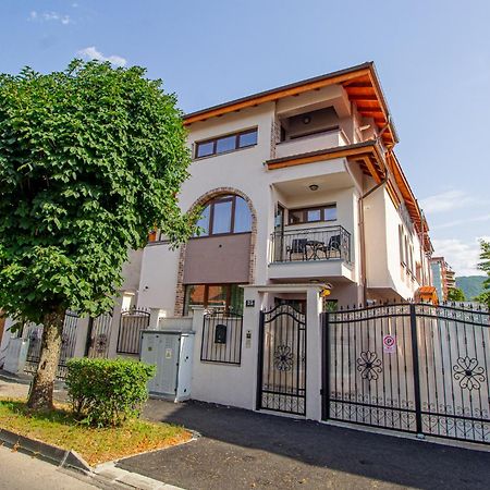 Cozy Brand New Boutique Aparthotel براشوف المظهر الخارجي الصورة